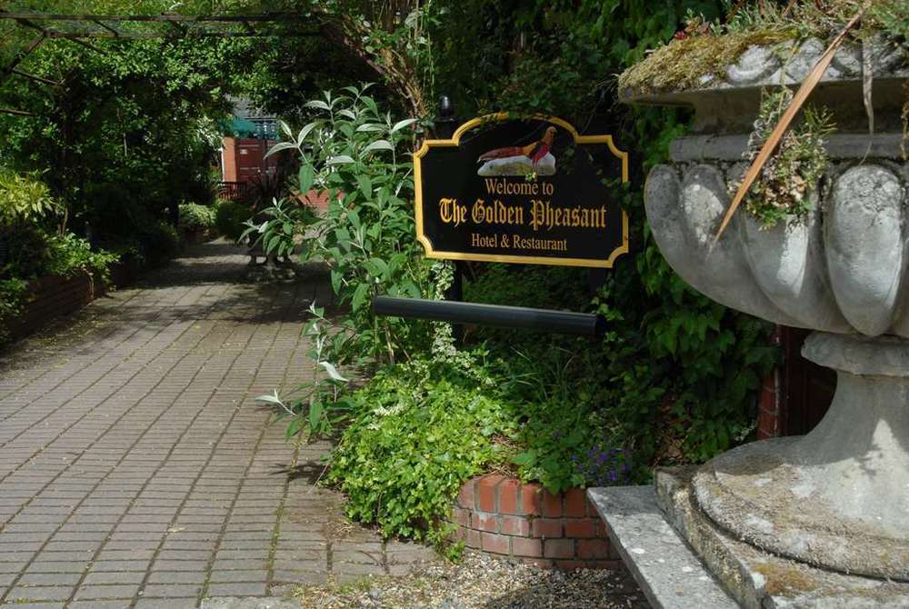 Golden Pheasant Country Hotel Llangollen Bagian luar foto